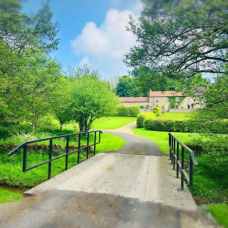 Old Orchard Cottage, Wykeham Scarborough Exteriör bild